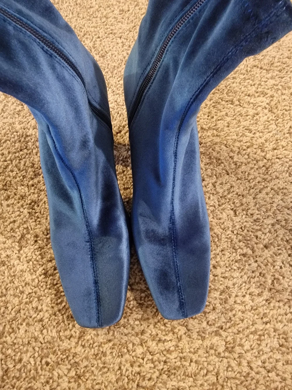 7.5 Women’s Velvet Ankle Boots - Blue
